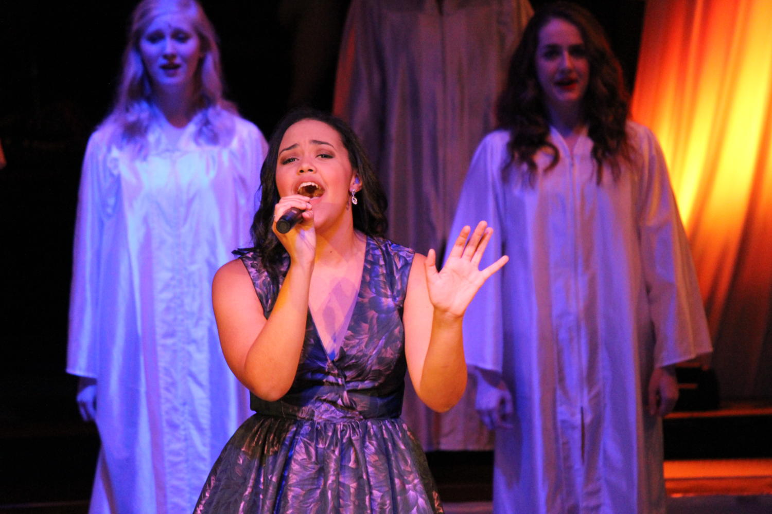 Zoe+Vaughan+performs+%22Bridge+Over+Troubled+Water%22+at+the+annual+chorus+Spring+Gala+on+April+21-22.+