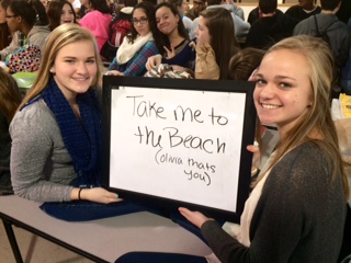 Freshmen Caroline Baynes and Olivia Stewart show their ideal date.