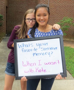 Sophomores Helen Hu and Kate Stephens shows their excitement for their friendship.