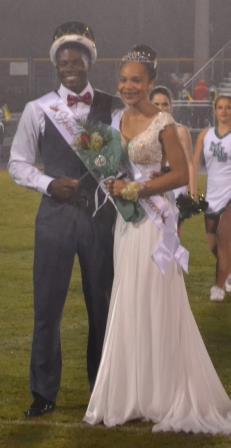 Seniors Alex Pinckney and Maalik Nixon are named the 2015 Homecoming court queen and king.