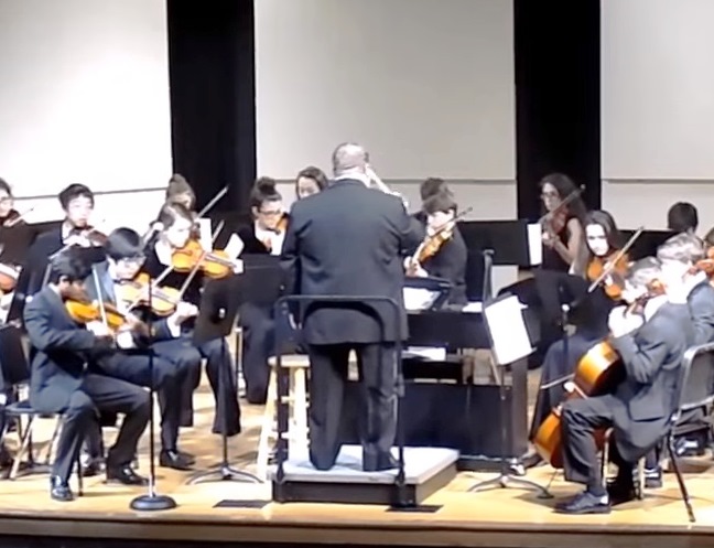 Students perform at fall orchestra concert