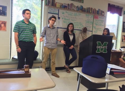 Speech and Debate Officers Lead First Meeting of the School Year